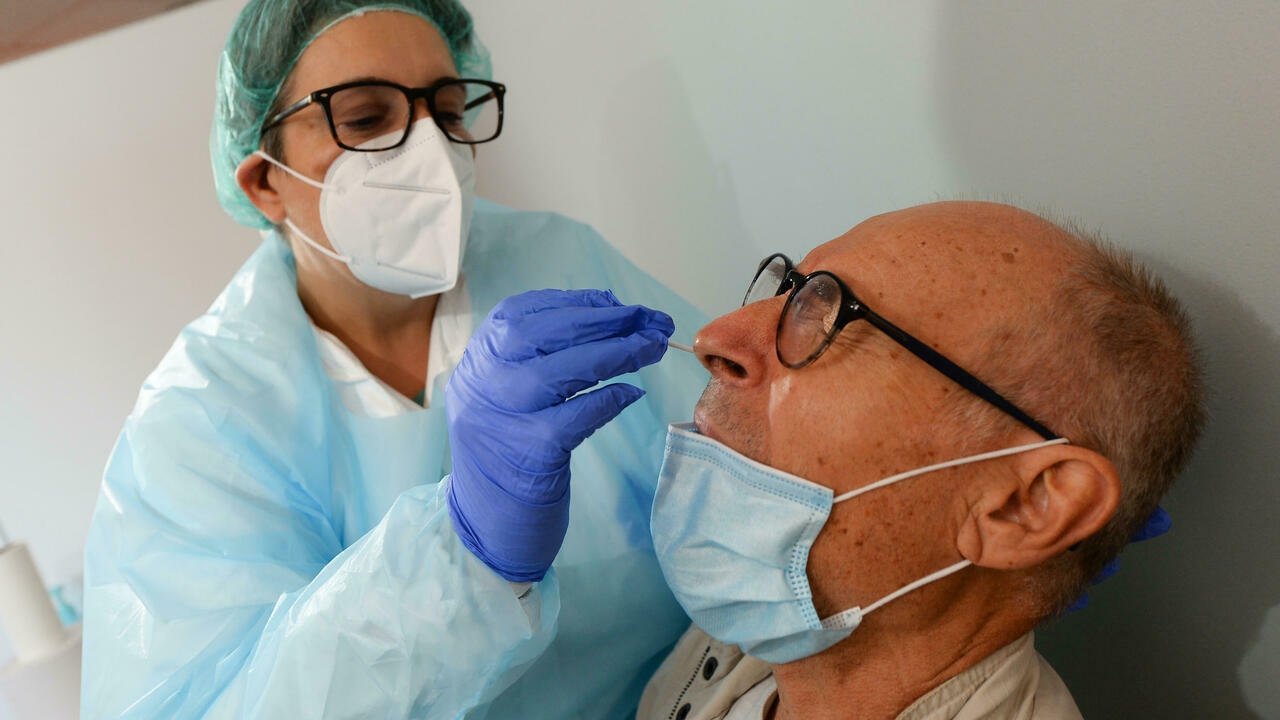 Plafonnement des prix des tests PCR : les laboratoires demandent une baisse des coût des réactifs